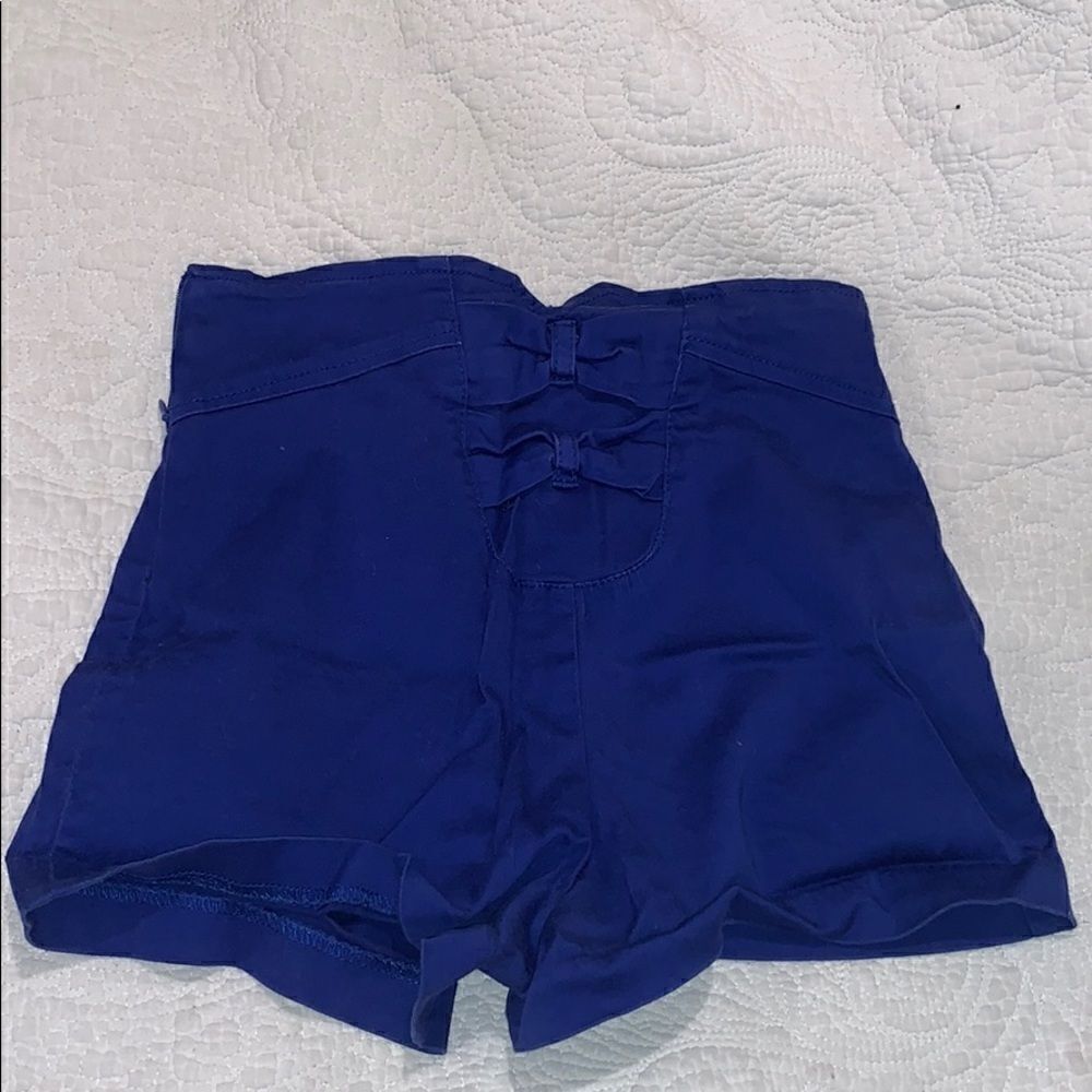 Blue Shorts with bows on the back size 23/24
